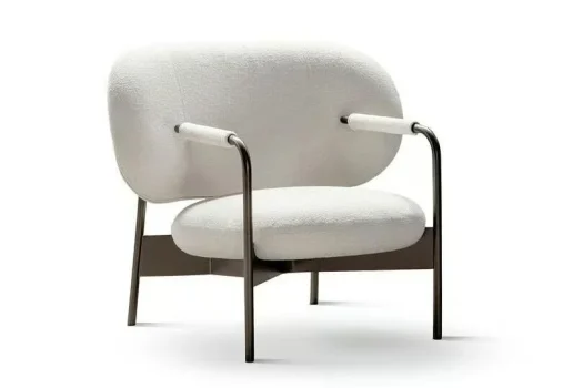 Poltroncina imbottita con braccioli - CROSS LOUNGE CHAIR di Bonaldo | Divani e poltrone